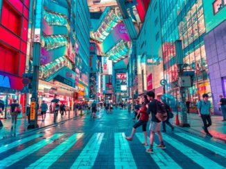 People going to work in Japan